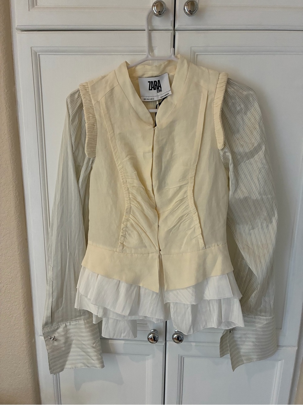 NWT zara iconic limited edition Verlaine ruffled pinstripe romantic top blouse
